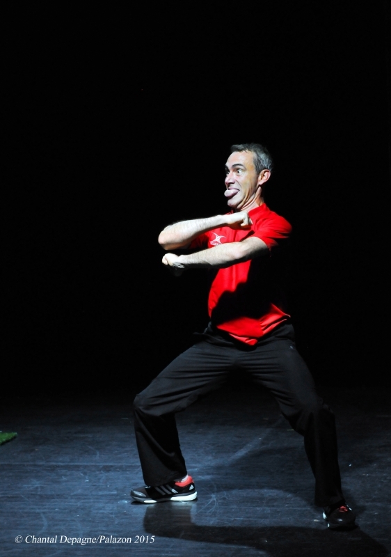 Au-dessus de la mêlée